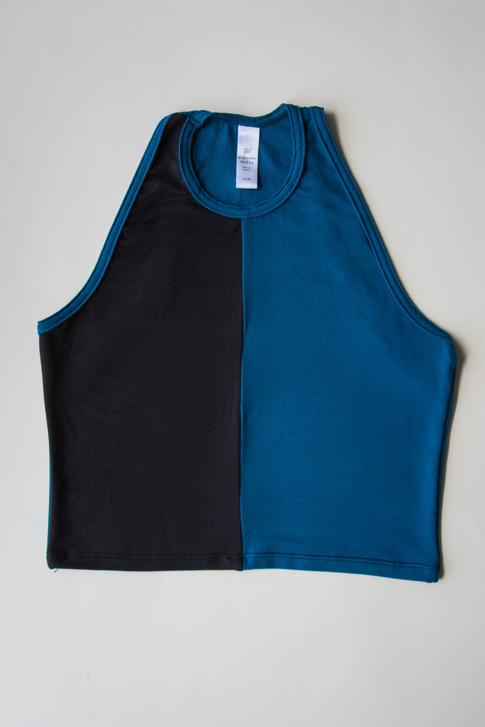 Crop top zéro déchet à dos nageur
