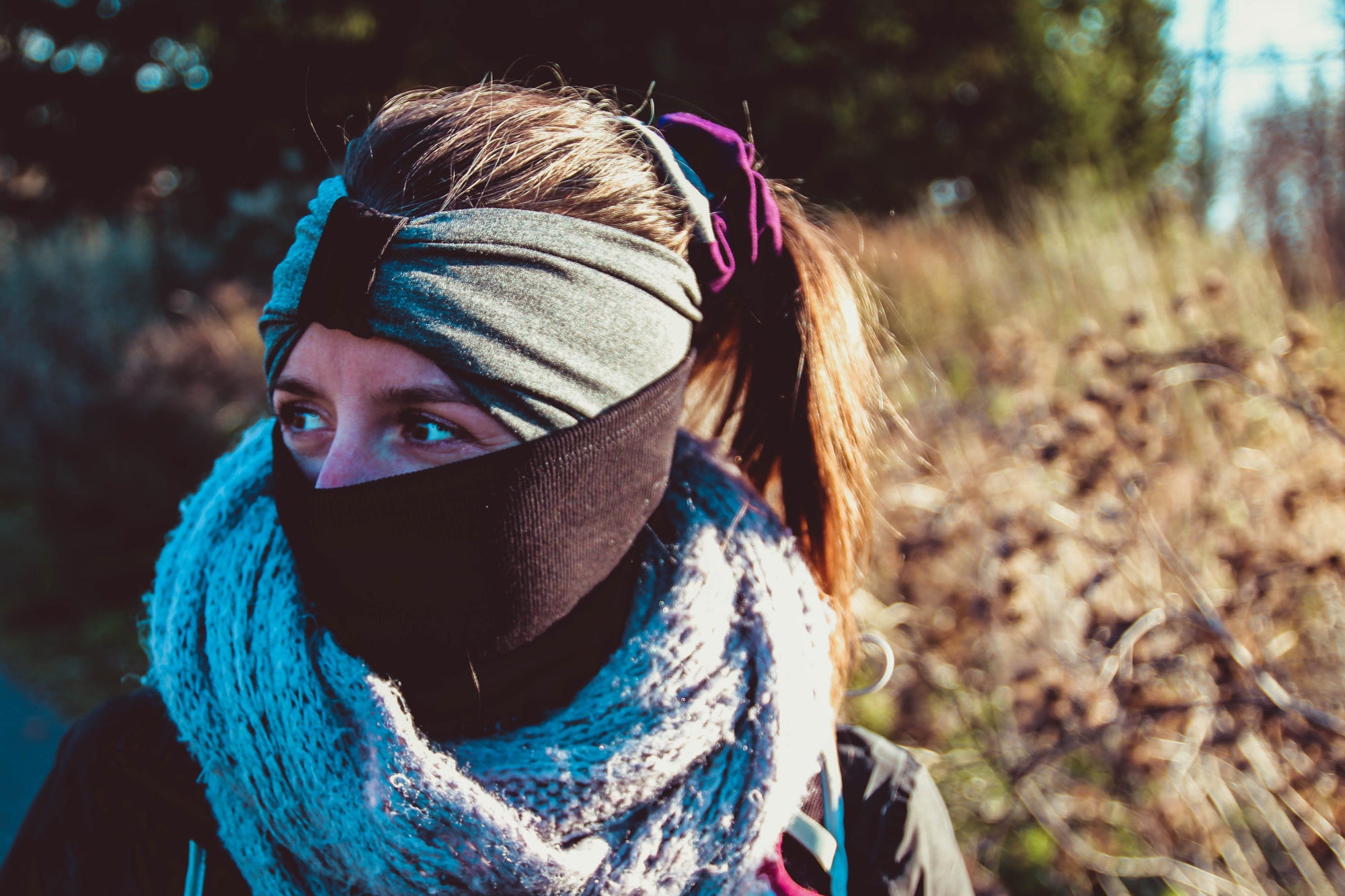 8 façons de porter le cache-cou multifonction, 3 raisons de l'aimer ...